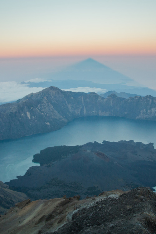  Mount Rinjani | © | AOI 