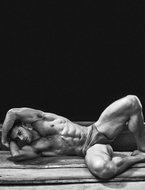 hotundiesonhotman:  3leapfrogs:  .3leapfrogs  •=• •=• •=•    Hot Men And Their Bulges    