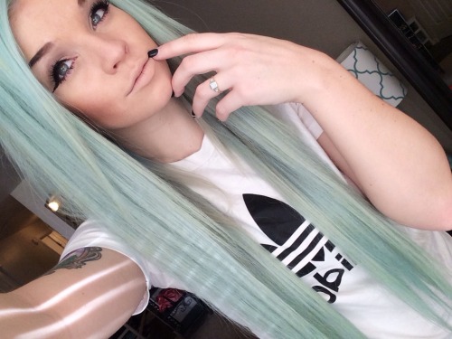 glitterpillz:  Ayyyy 