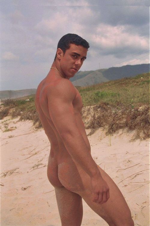 brazilianguysandboys:  Boy naked in the Reserva beach (Rio de Janeiro) 