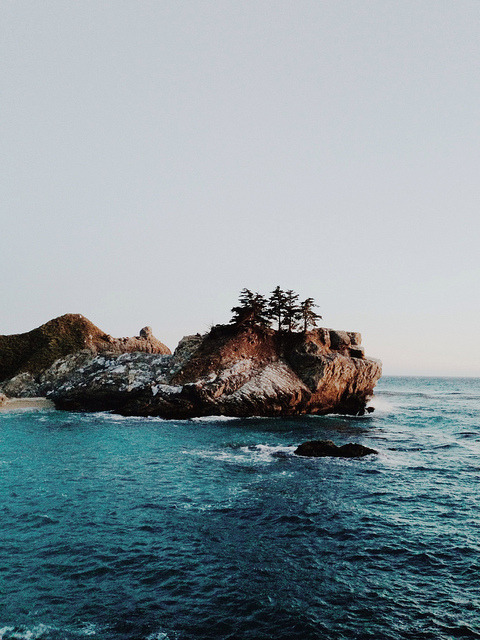 brutalgeneration:  Big sur by kevinrussmobile on Flickr.