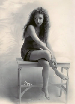 giftvintage:silent film star Bessie Love