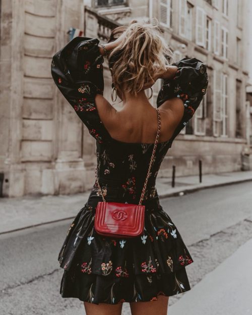 collagevintage:The cutest little black dress #paris #ootd www.instagram.com/p/BpBo644A-ZB/?u