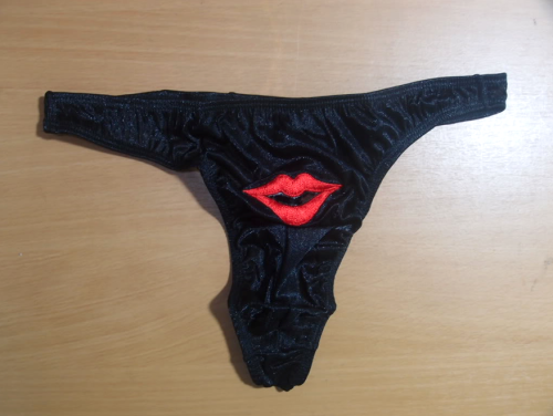 The worldwide largest manthong-pictures collection