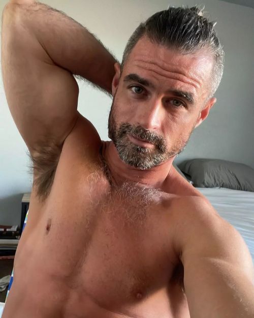 https://64.media.tumblr.com/3fc0b9986d417acf497f82c27a85336b/e670b0869df33efb-e4/s500x750/f86ffcd81e6d5c6f67bd3741d48aeb73fb4f4e22.jpg