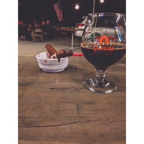 Last night was some good hangs at Folklore Brewery. Brews and cigars with the bros under a clear sky
