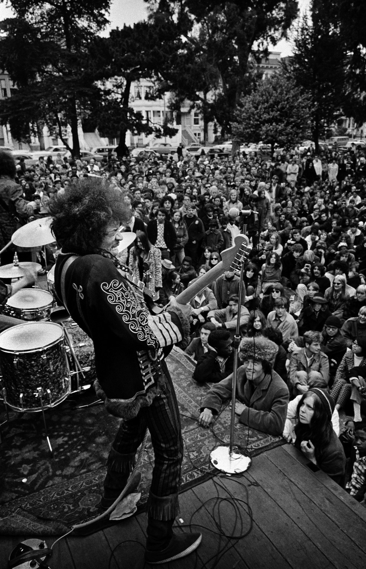 electripipedream: Photograph by Jim Marshall  Jimi Hendrix performing onstage at