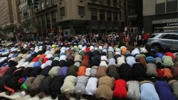 descentintotyranny:  FBI pressured Muslims