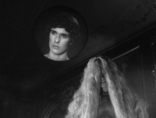 365filmsbyauroranocte:  Films watched in 2015.Film 150: L’hypothèse du tableau volé (a.k.a. The Hypothesis of the Stolen Painting) (Raoul Ruiz, 1979) Nota: 6.5/10“What do you see? What do you feel? Is it pain or is it ecstasy that keeps you afloat