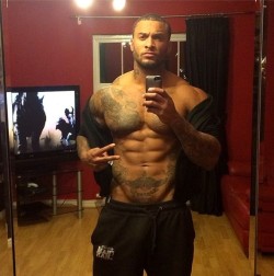 cosmicblackdick:  lovenlife4me:  David McIntosh