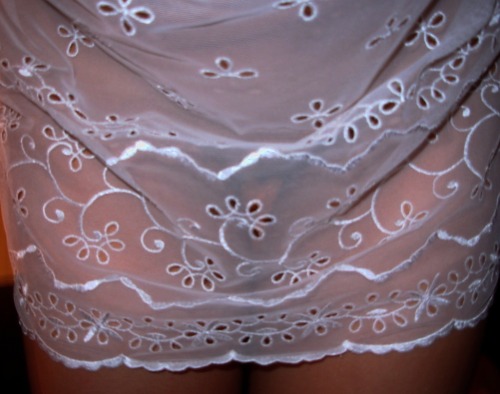 gfsharingfantasy:  A great set of pictures from Nikki! Submissions are always welcome! Submit here or email pictures to amatuercuties@yahoo.com