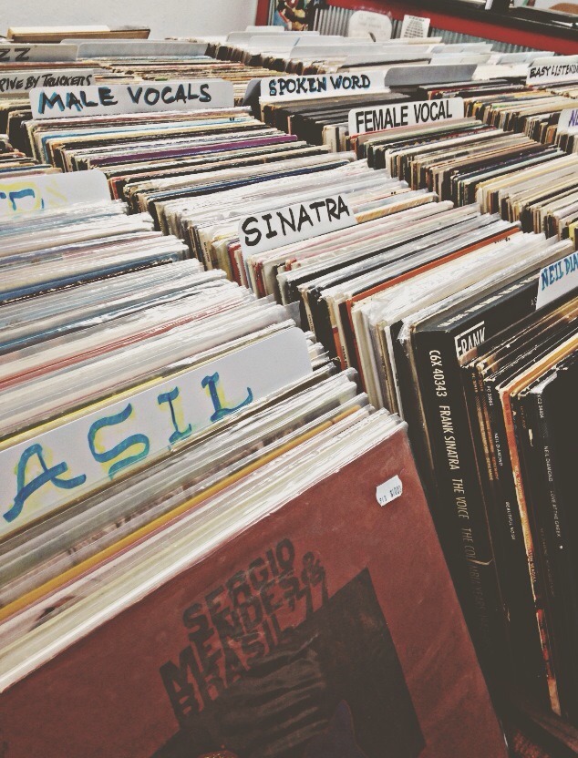 0h-my-heart:  Rainy afternoon in an old record shop