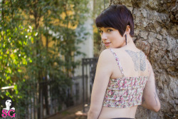 beautifulgirlsmakemesuicidal:  Falyne Suicide 