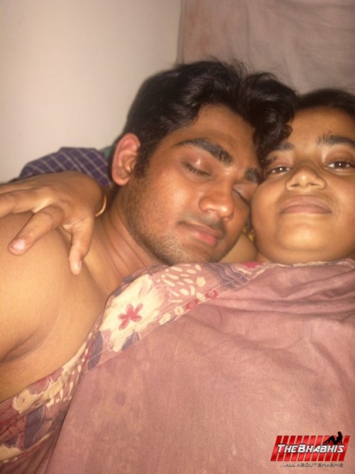 thebhabhis:  Dr. Sanjay with wife Vaishali Homemade Pics - Part 04