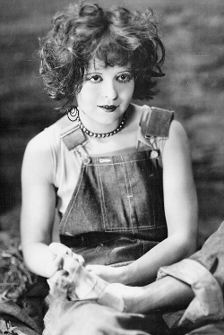  Clara Bow in The Runaway (1926) 