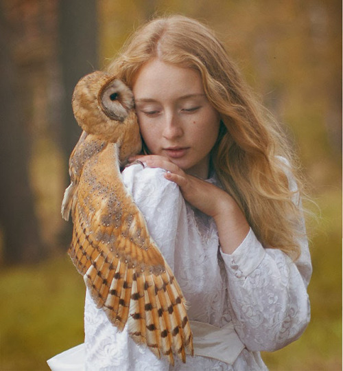 f-l-e-u-r-d-e-l-y-s:  . Katerina Plotnikova  on Tumblr Katerina Plotnikova is a fine art photographer from Russia who explains her work as “another tale about wonderland.” Her images are simple, yet stunning. Welcome to the magical land of Katerina.