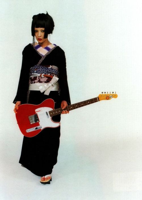 taishou-kun: Shiina Ringo 椎名 林檎 for BUZZ Magazine - Japan - 2000s