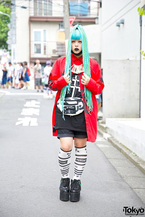 Brooke Candy fan Shoshipoyo (Twitter, Instagram) on the street in Harajuku wearing a Long Clothing t