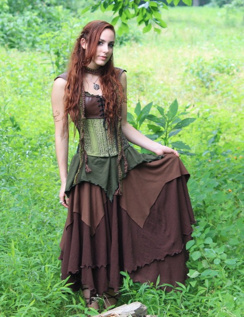 elfofthewoodlandrealm: Outfit of the day for today’s adventures with earthenspirit and elvenre