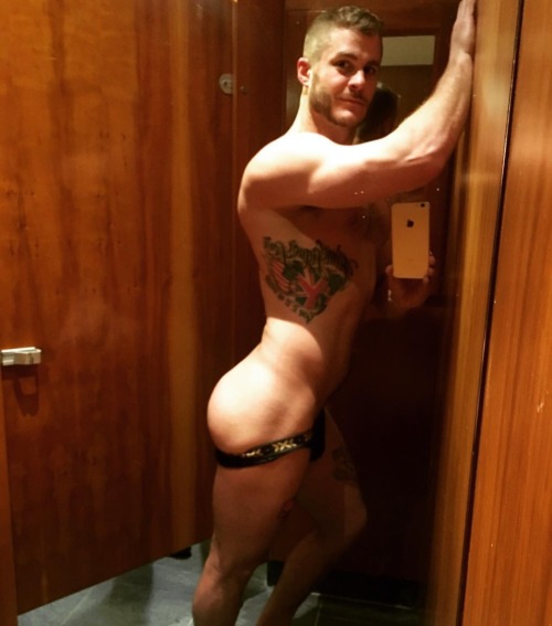 celebritybodybuge:  Austin Armacost