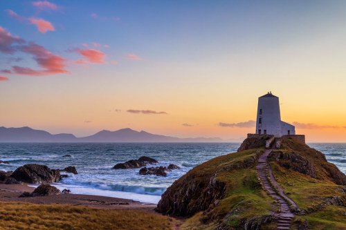 Llanddwyn Sunset by gmorriswk Non long exposure version! flic.kr/p/2iNe8aX