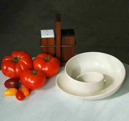 Modern porcelain tableware meets the Renaissance. Whirl Olive Dish available in my Etsy shop.#potter