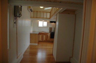 hippielady:  tinyhousedarling:  Shed Roof from Tiny Idahomes   [http://www.tinyidahomes.com/photos.html#]
