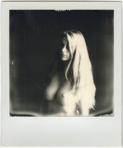 johan-verhulst:  Polaroid 690SLR Impossible Project 600 B&amp;W gen 2.0 