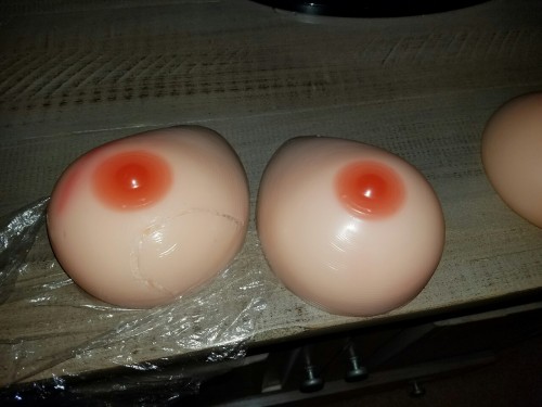 The ones in plastic and on the left are my old ones They have a rip in it so i ordered new breast forms and they just came in and there bigger  Im so happy  Sissy peches 😊😊😊😊😊