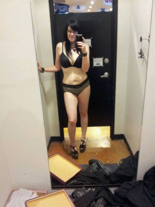 ravennalust:  This is who I am, take it or leave it but hopefully you’ll take me many times over in this fitting room.