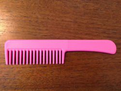 perks-of-being-chinese:  phils-mum-and-llama-placentas:  its-iwillfolloweveryone:   onceagod:  want.    You can comb your hair whilst stabbing people. FINALLY.  Its about time  i need this omfg 