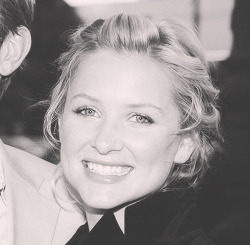 jcappy:  64//100 pictures of Jessica Capshaw 