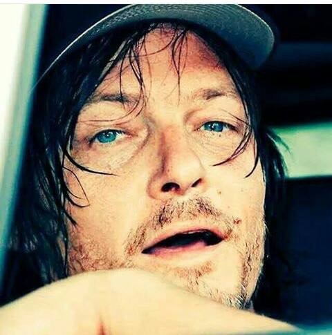 reedus-place:  Gi Freitas FB 