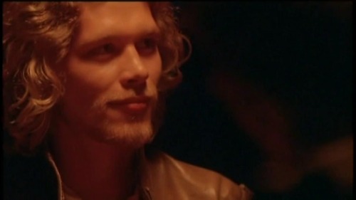 demivampirew:Joseph Morgan looks fine as wine as Thomas Culpeperin Henry VIII (2003)