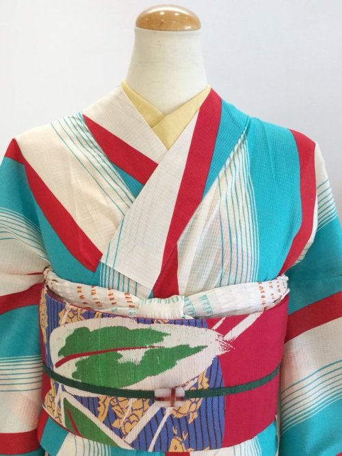 Minty stripes kimono paired with vintage sasa (bamboo leave) and araiso (carp in waves or waterfall)