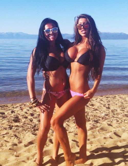 girlsblownaway:  Just wow. There’s not much you can do when you’re sharing a shot like this. You’re toned, busty, tanned and cute, but unless someone’s into girls with a slightly darker shade of hair, you haven’t a chance in hell. Anyone know