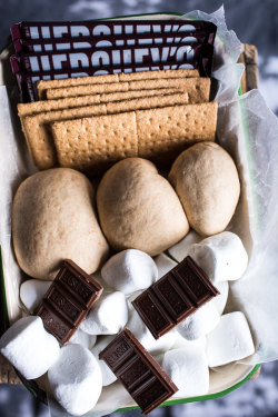 sweetoothgirl:  Campfire Grilled S’more