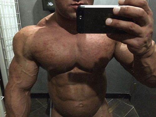 bodybodyman:  Anthony Petrella 