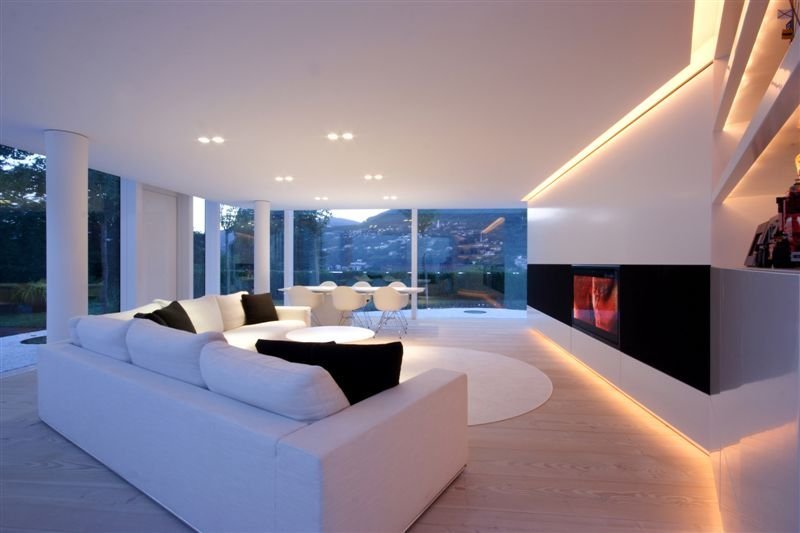 life1nmotion:  Milan-based studio JM Architecture has designed the Lake Lugano