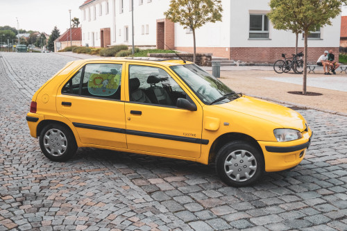 Peugeot 106 Electrique (1995)This little electric car was made in the mid-90s. It offered a 20-kW el