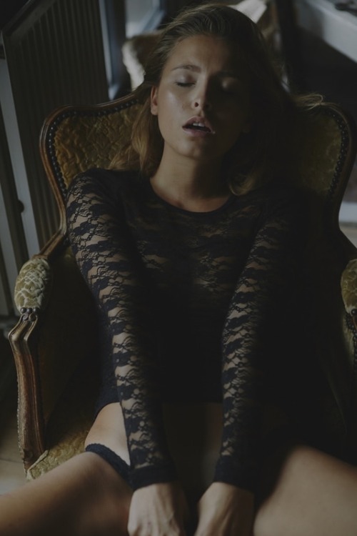 artchiculture:  Marisa Papen