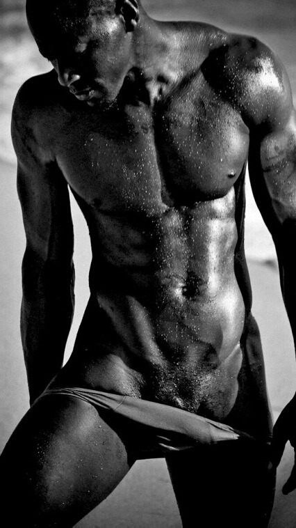 nakedmoonspirit:  Stripping down