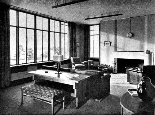 danismm:  Residence of Joseph M. Patterson. Ossining, New York 1930. Arch.  Raymond M. Hood.   @empoweredinnocence 