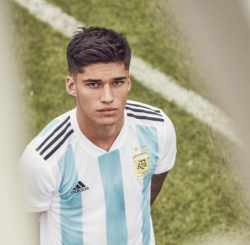 jamesrodriguezr:  Joaquín Correa in the new Argentina Kit