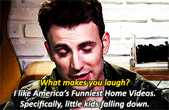 aryahs:  I like you, here’s a gifset: Chris Evans 