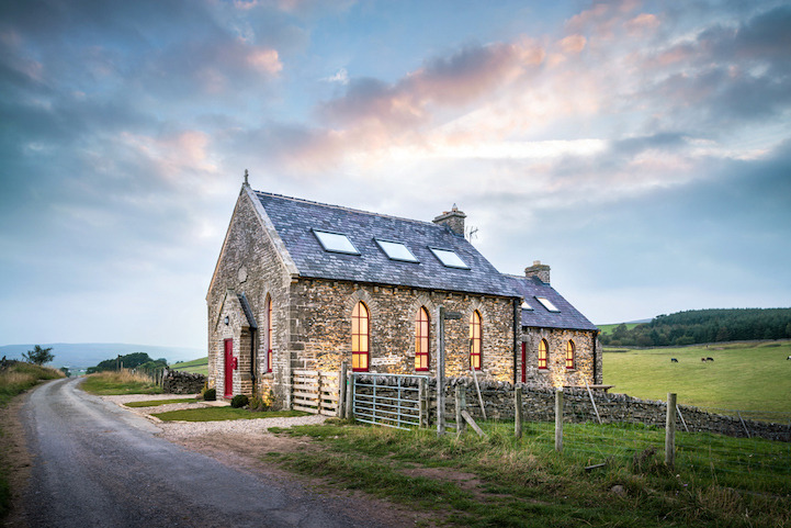 asylum-art-2:  Church to Airbnb by Evolution Design  Chapel on the Hill is a Gothic-style