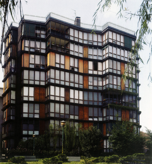 elarafritzenwalden:
“ Apartment building at Via Quadronno
Milan, Lombardy, Italy; 1960
Angelo Mangiarotti, Bruno Morassutti, Aldo Favini
“see map
+ architect | video | full post
more information 1, 2, 3
” ”