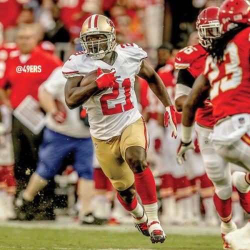 Frank Gore break a 52 yard run on the games first play. #49ers vs #Chiefs 