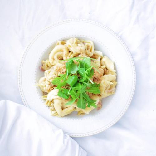 Tortelloni with Savoy Almond Sauce ✌️ &ldquo;Sahnesaucen&rdquo; mache ich zur Zeit ganz gerne aus Wa