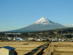 bdlphotography:  Mount Fuji 1.30.11  This is the last in the Japan series for now